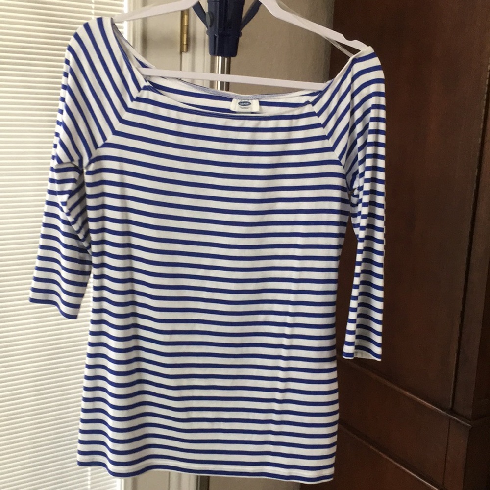 Blue and White 3/4 Sleeve T-shi…